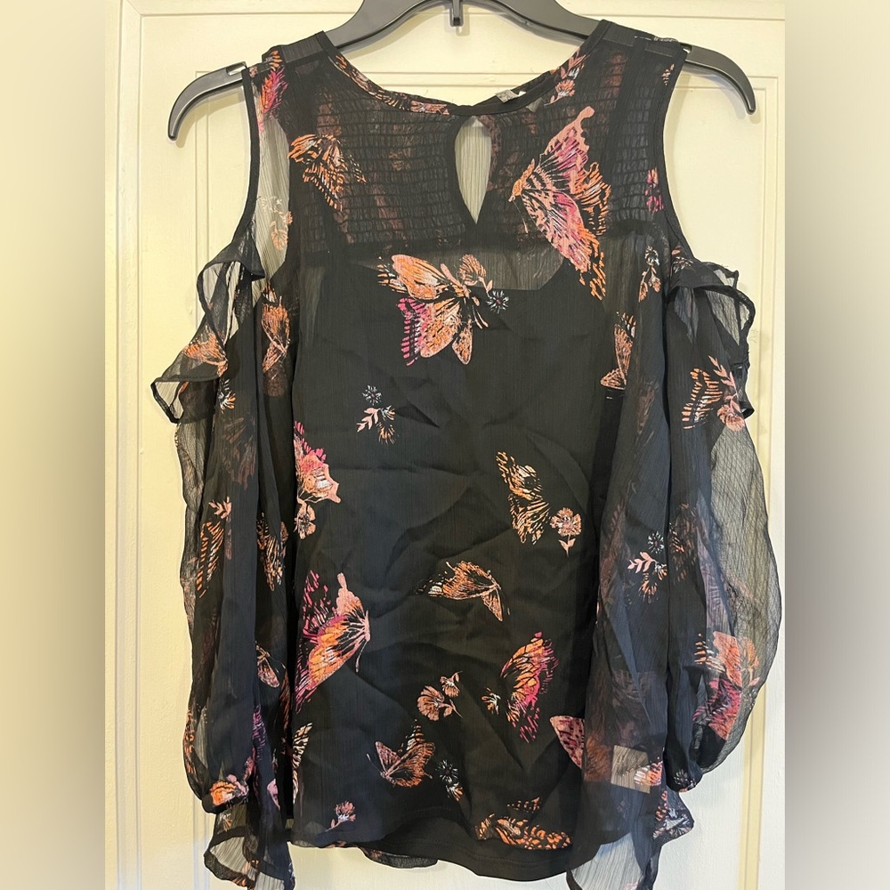 Mudd cold shoulder shear blouse with tank top never worn